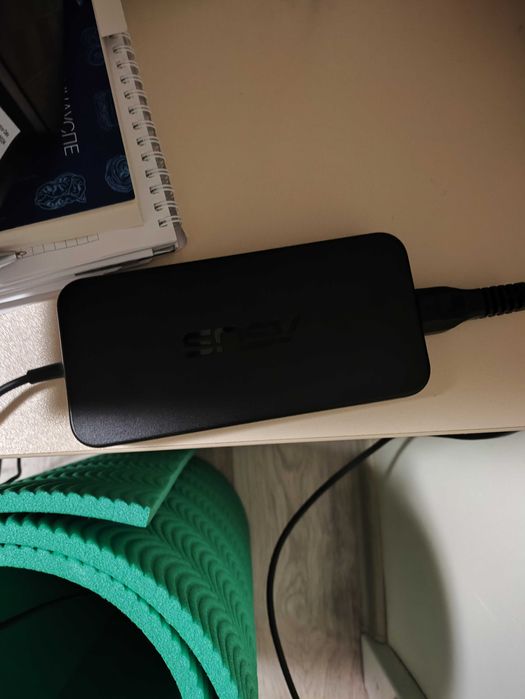 Asus UX501J-DS71T, 4k touch, 15.6, I7, 16 ram, 512 ssd, 960M - oтличен