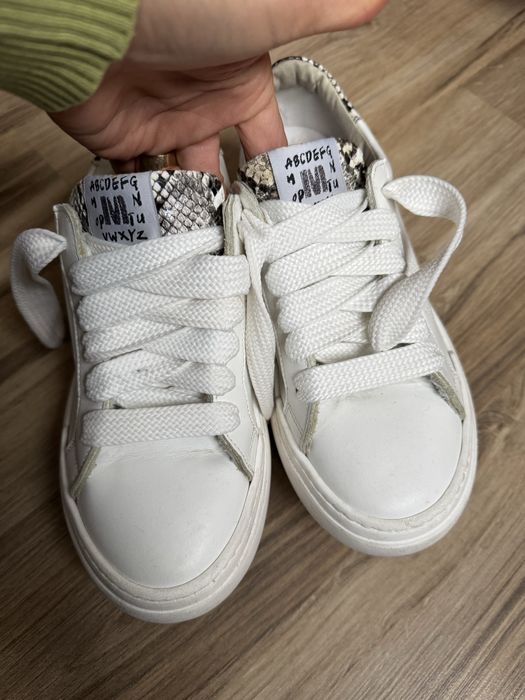 Оригинални спортно/елегантни обувки ест. кожа MLN ! 38,5