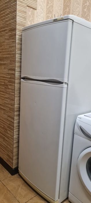 Продаю холодильник фирма атлант в хорошем состоянии