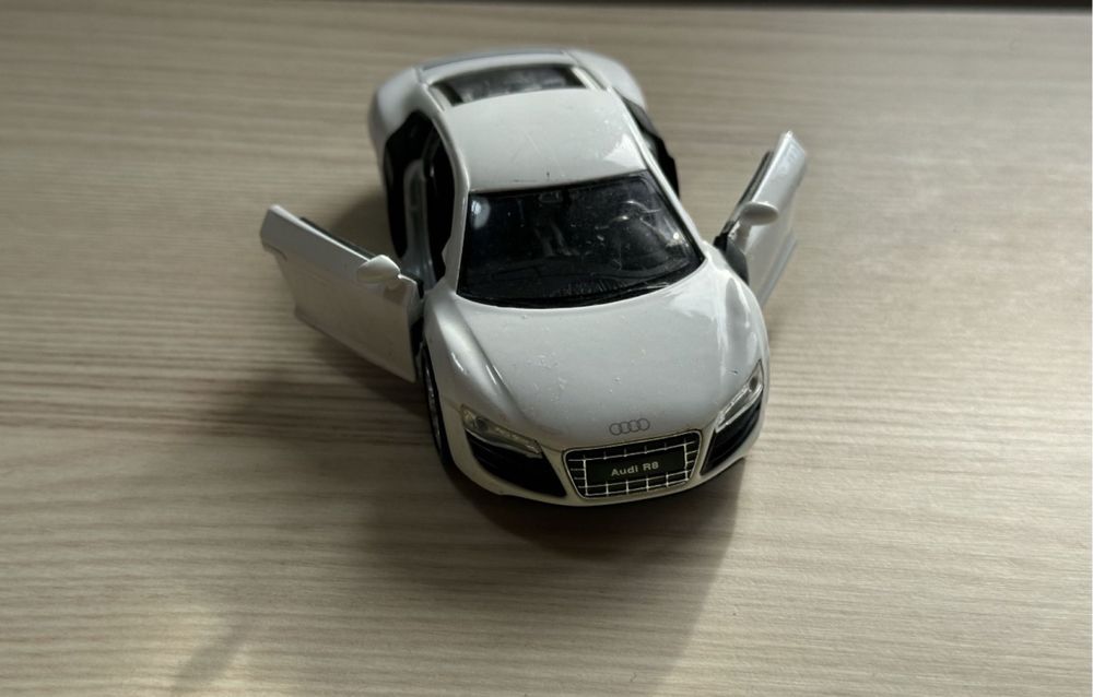 Macheta audi RS welly 1/43