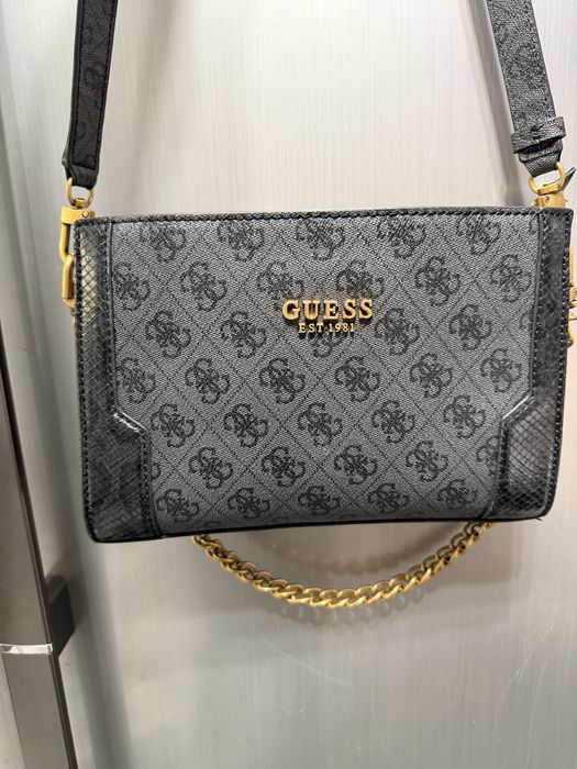 Чанта GUESS с верижка и дълга дръжка