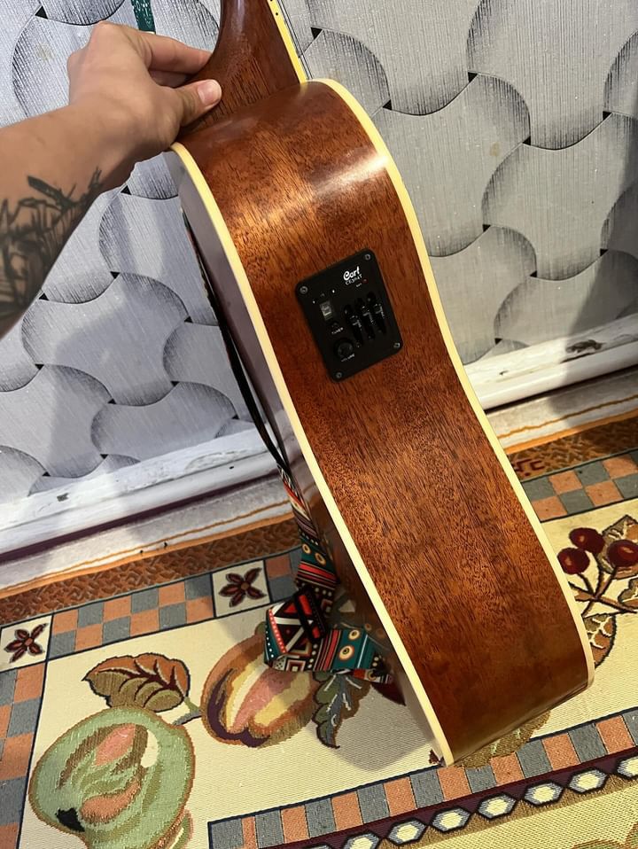 Гитара Cort AD880 с подключением