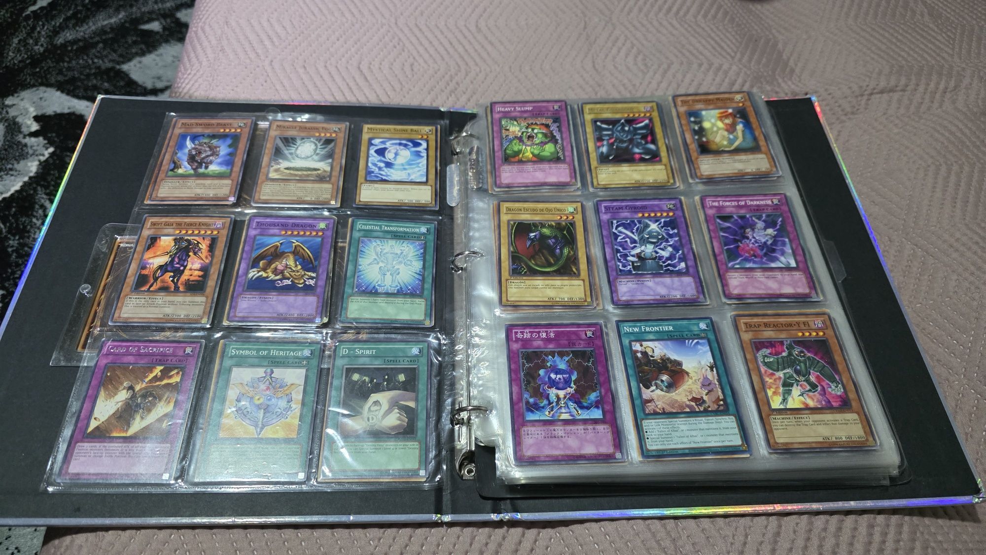 Binder YuGiOh diverse raritati