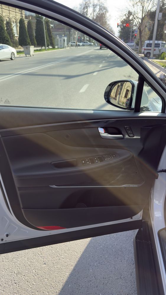 Hyudai Santafe 3.5 motor 2022 yangi 7 kishilik