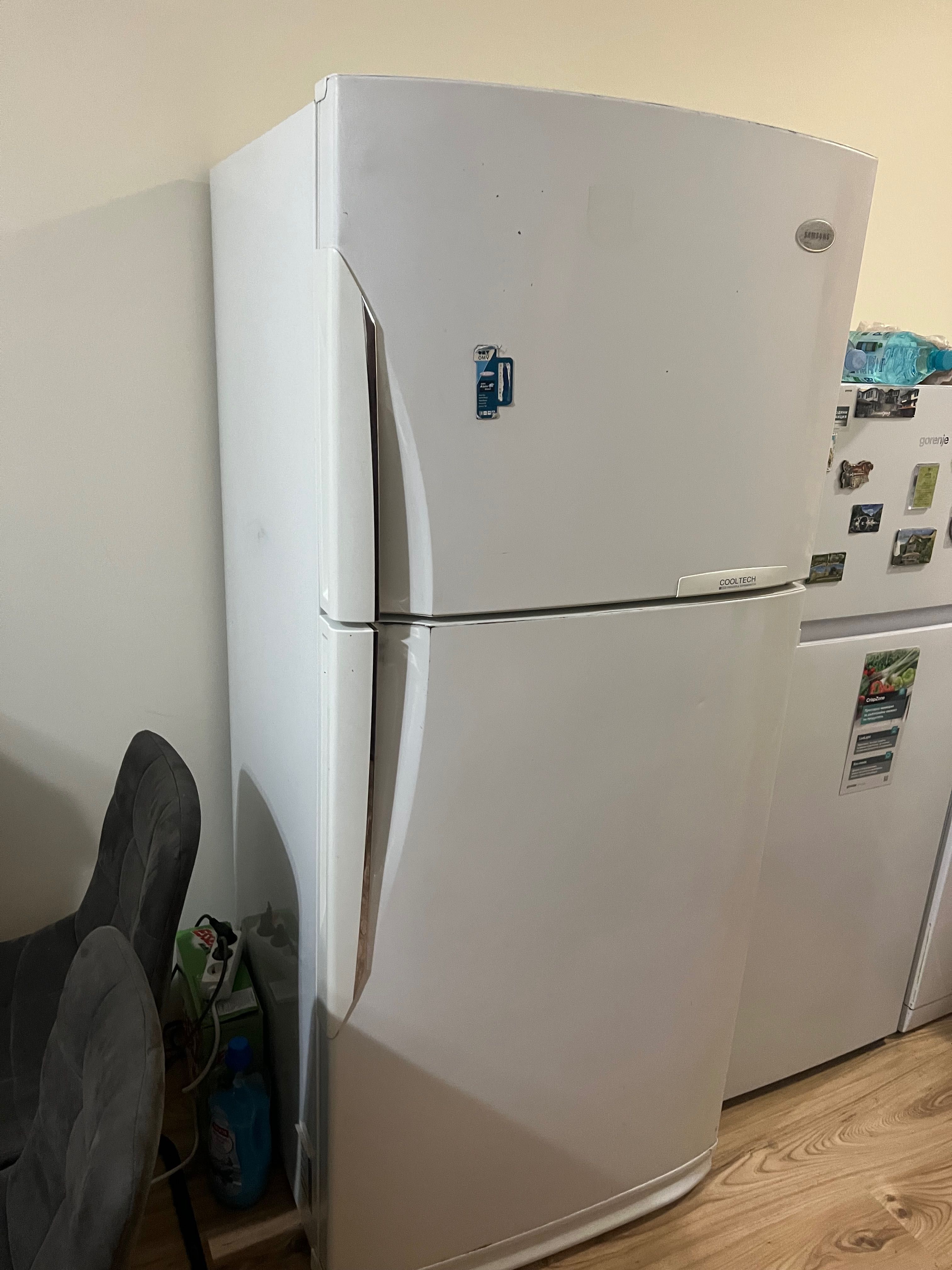 Самсунг хладилник в перфектно състояние