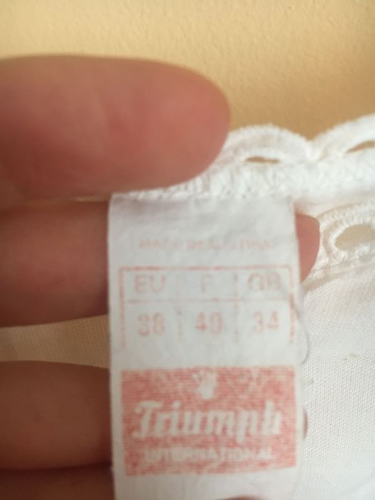 Къс топ Triumph 38 размер