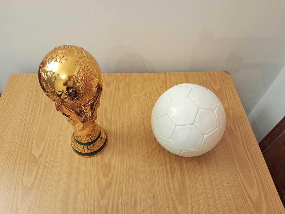 продавам трофей купа световнo първенство пo футбол