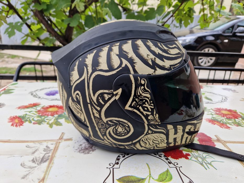 Cască ICON  aniversară