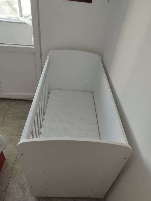 Детска дървена колара с матрак