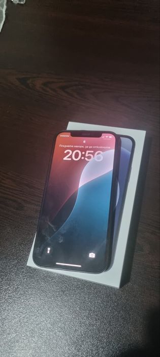 iPhone 12 64 GB.