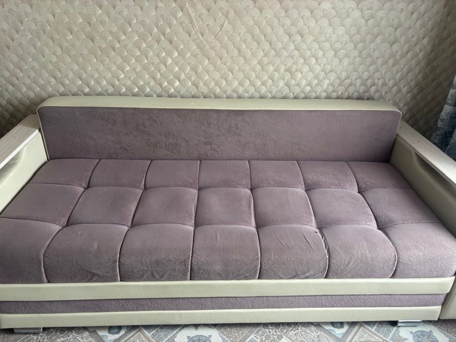 диван  гостинный