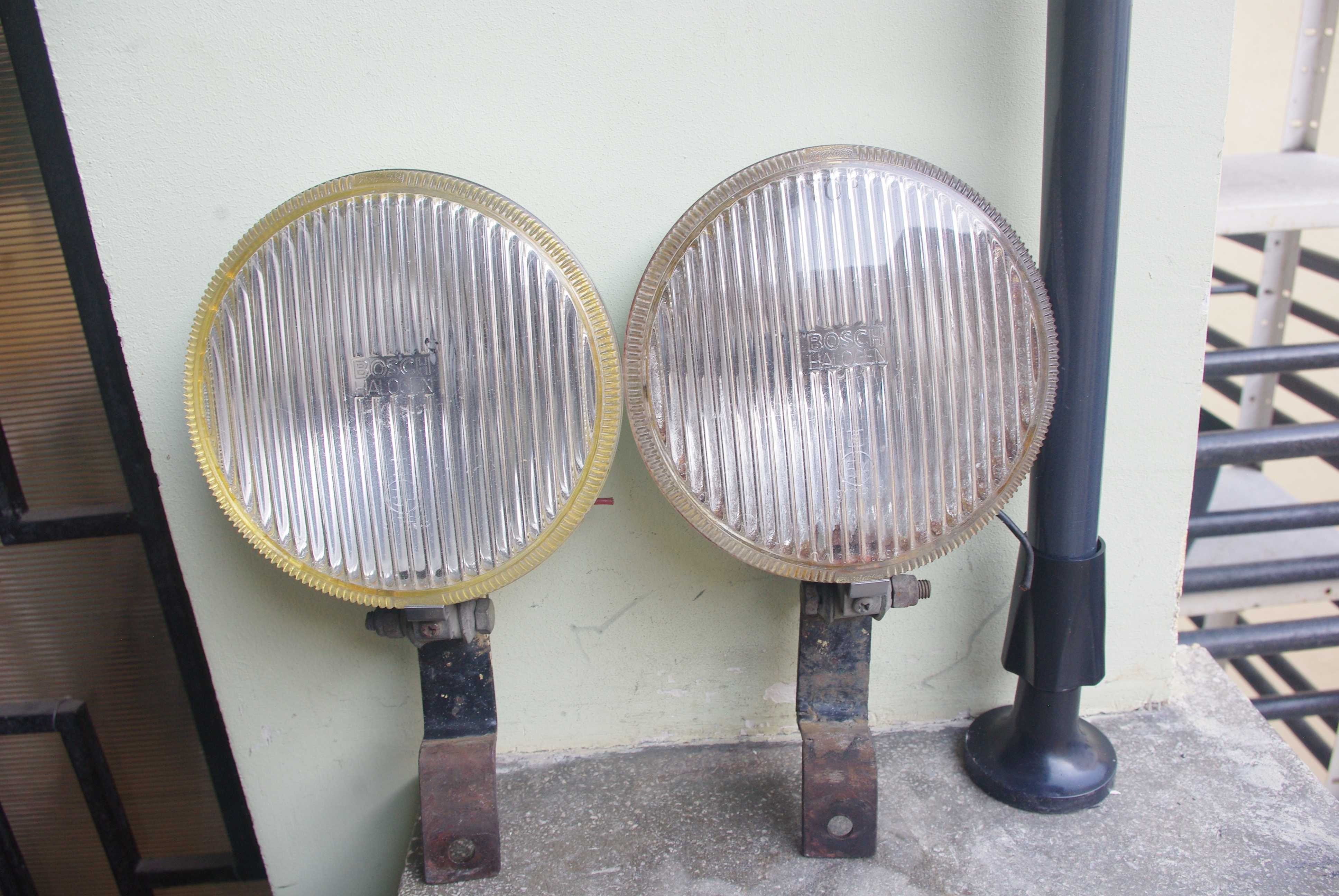 Proiectoare auto BOSCH HALOGEN rotunde vintage anii 1980 in stare buna