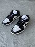 Nike jordan1 low black white