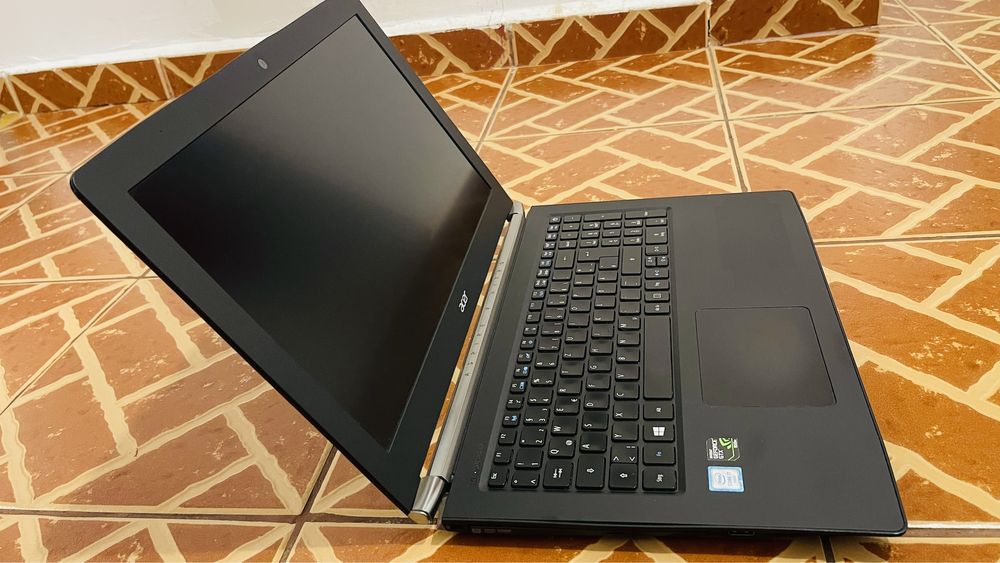 Leptop Laptop gaming Acer V nitro i7 nvidia ssd