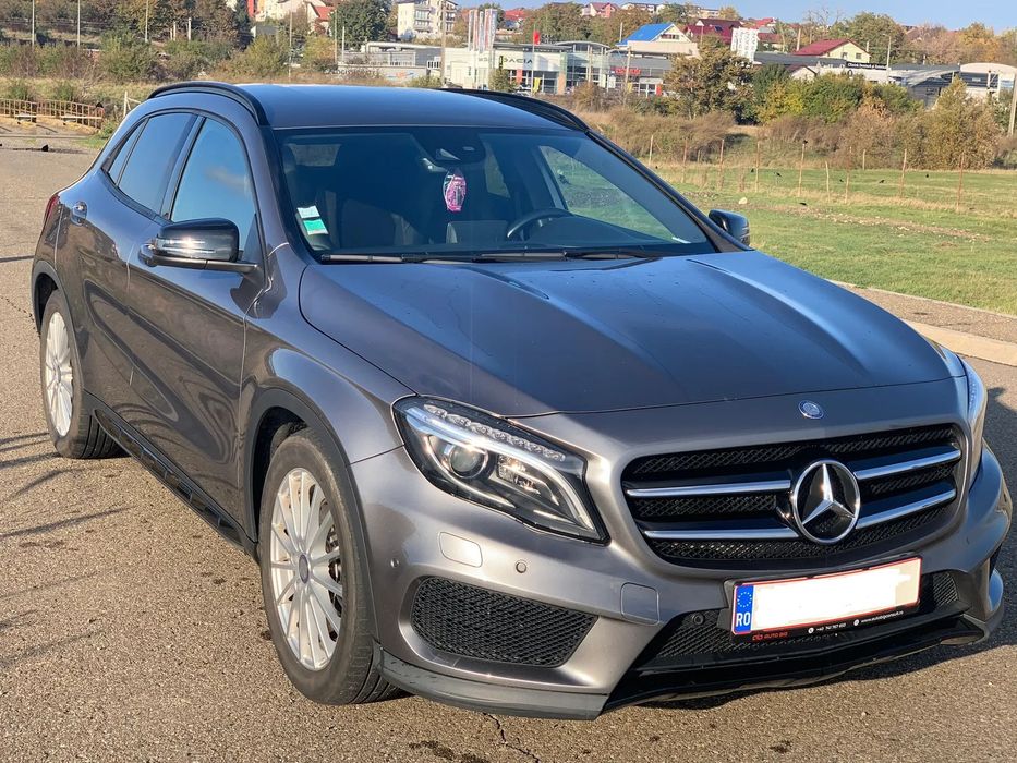Mercedes-Benz GLA Tractiune integrala 4x4 AMG Line, 177CP, camera, hayon electric