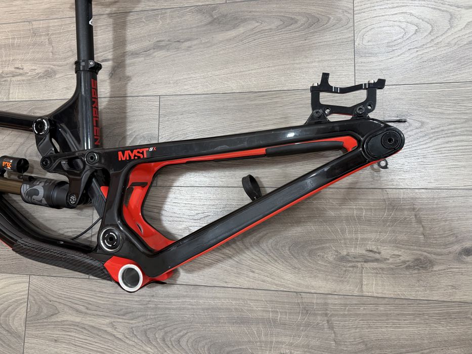 Рамка Saracen Myst Carbon 29 / Fox kashima x2