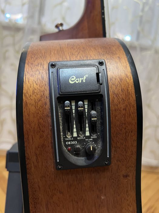 Електро-акустична китара Cort