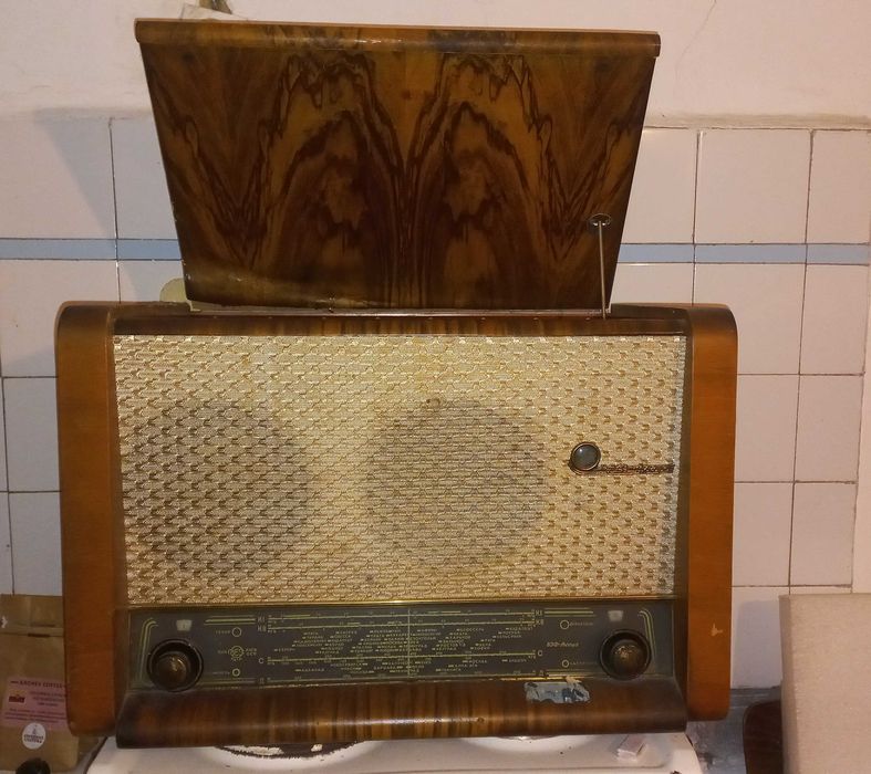 ретро радио с грамофон