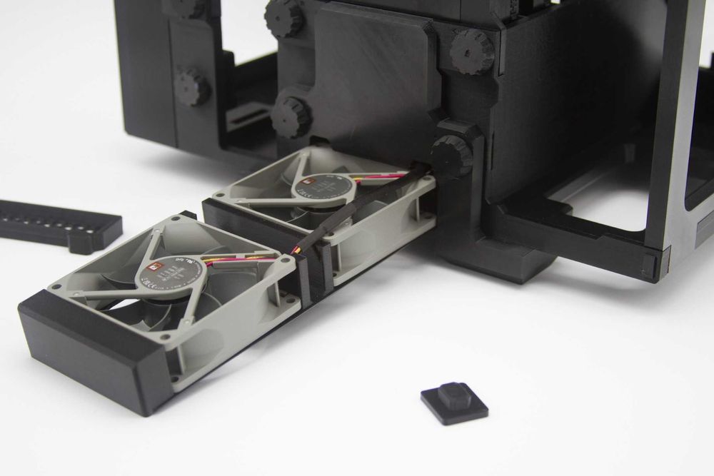 Carcasa NAS Server 6xHDD 3.5' + 2x2.5' Volum 19L