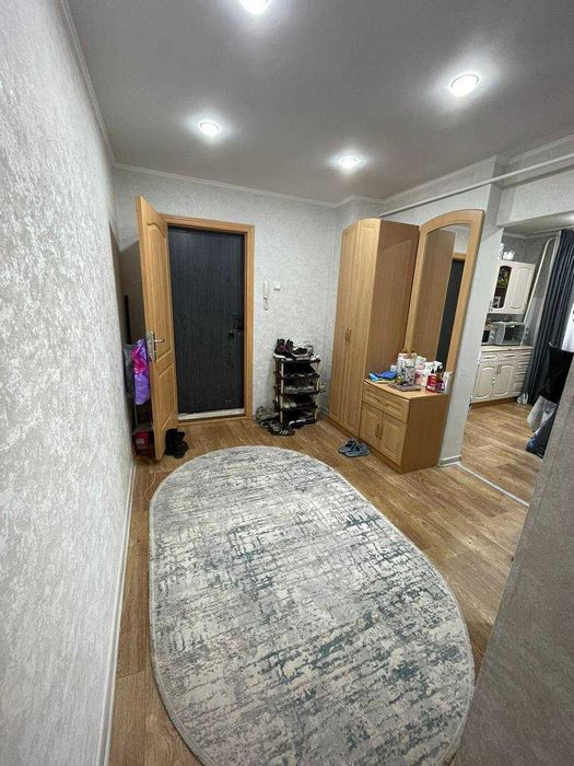 Продам отличную двухкомнатную квартиру в 8 микрорайоне