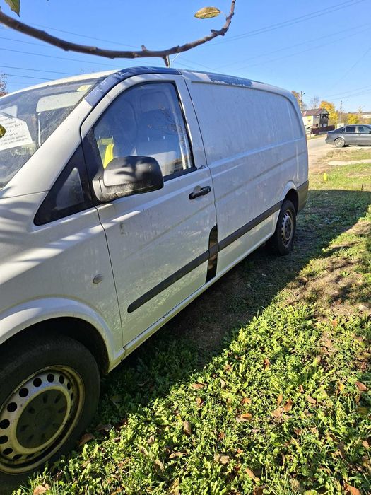 Vând Mercedes -Benz Vito