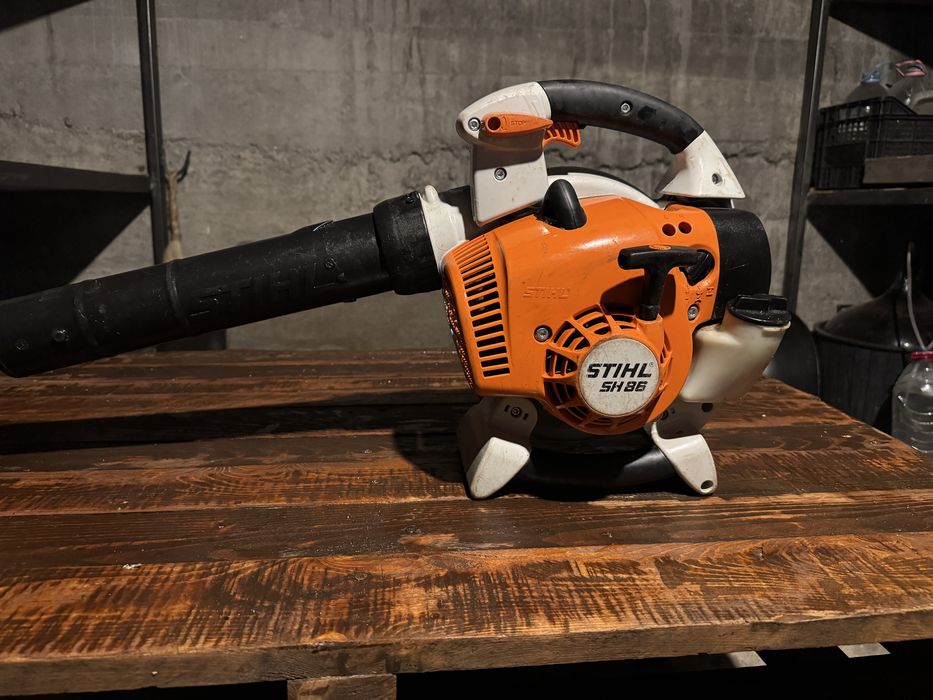 Suflantă pe benzină Stihl SH 86,