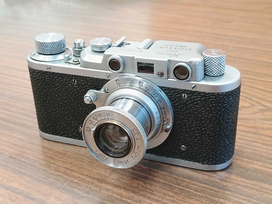 Leica cu obiectiv 50 mm f 3.5