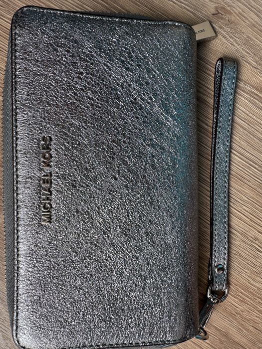 Portofel Michael Kors argintiu din piele