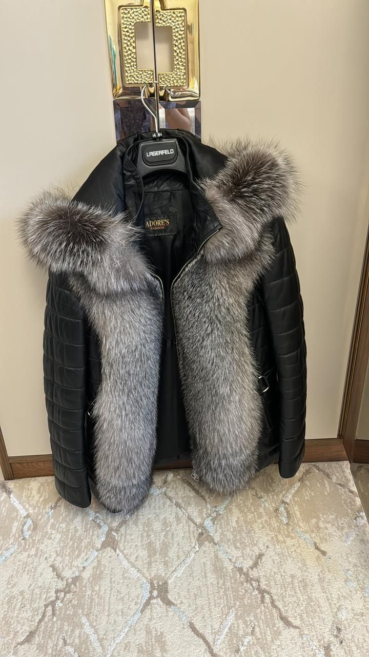 Сатылады куртка почти новый