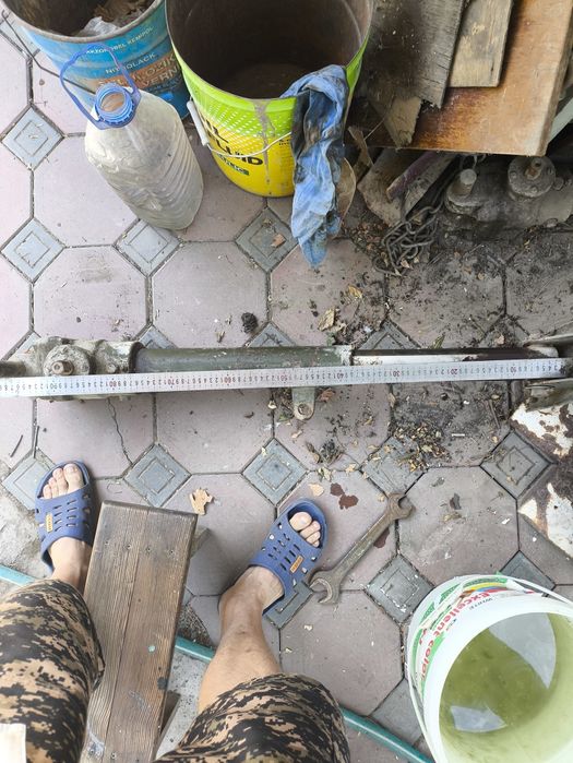 Опорная стойка для прицепа домкратная