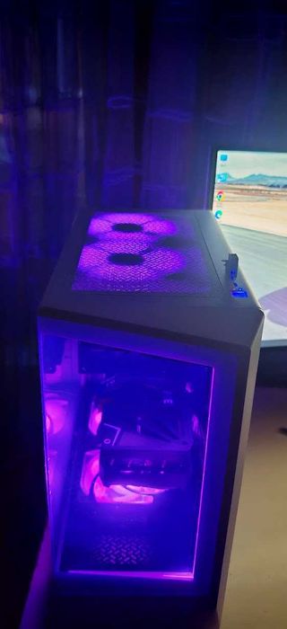 Продавам Геймърско PC I7 13700/32Gb/1.5TB nVme/RTX 3070TI/Гарац