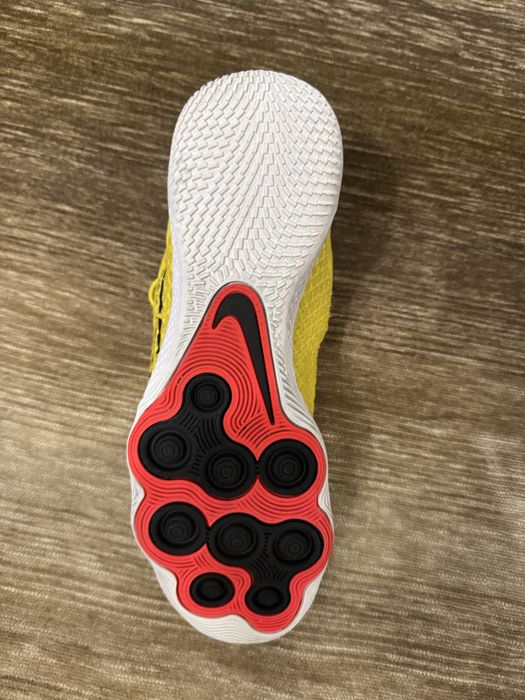 Nike fotbal react gato