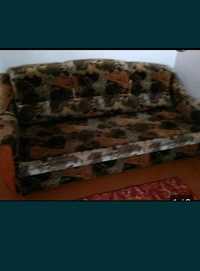 Продам уголок отдыха : диван с 2- мя креслами.