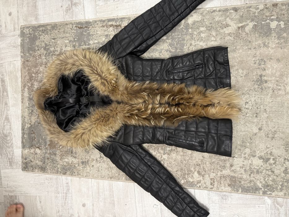 Vand geaca piele cu blana