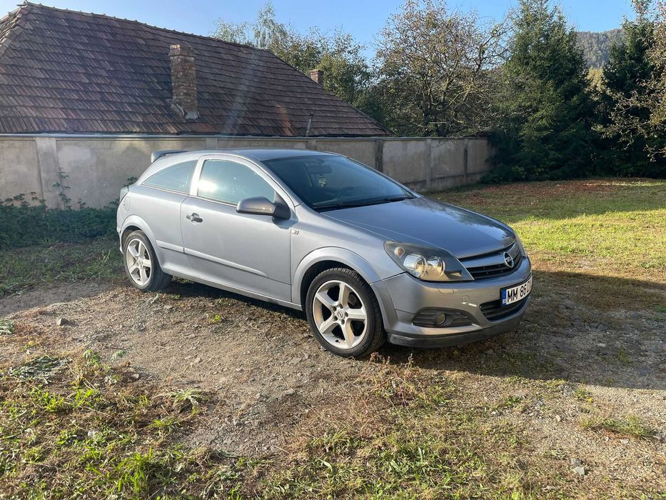 Opel Astra H GTC automata