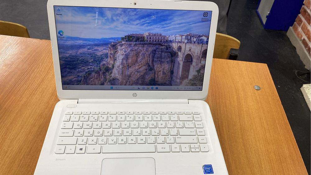 Ноутбук Hp хорошем  состоянии