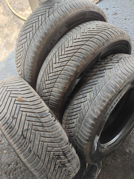 Продавам почти чисто нови гуми размери 225/65/17 четри сезона