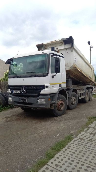 Autobasculante 8x4 Mercedez Actros