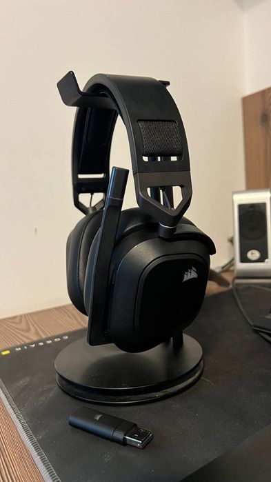Căști wireless pentru gaming Corsair HS80 + Cooling Pads