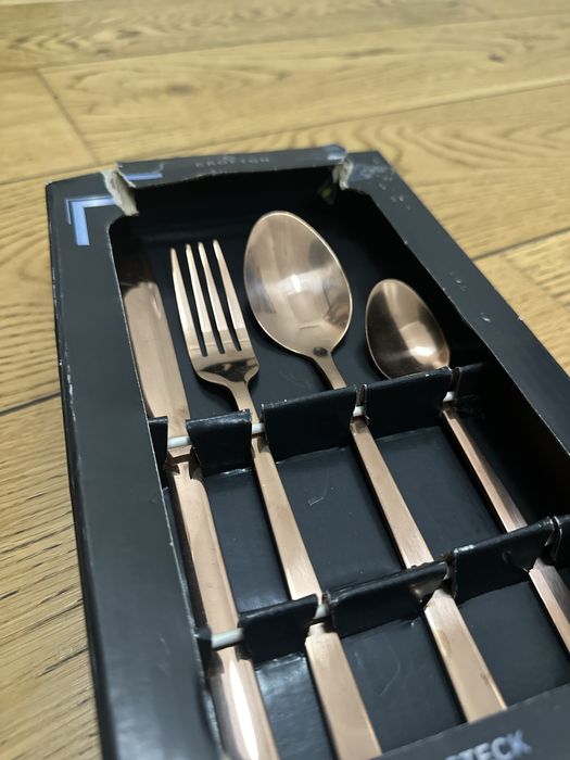 Set tacamuri 16 bucati