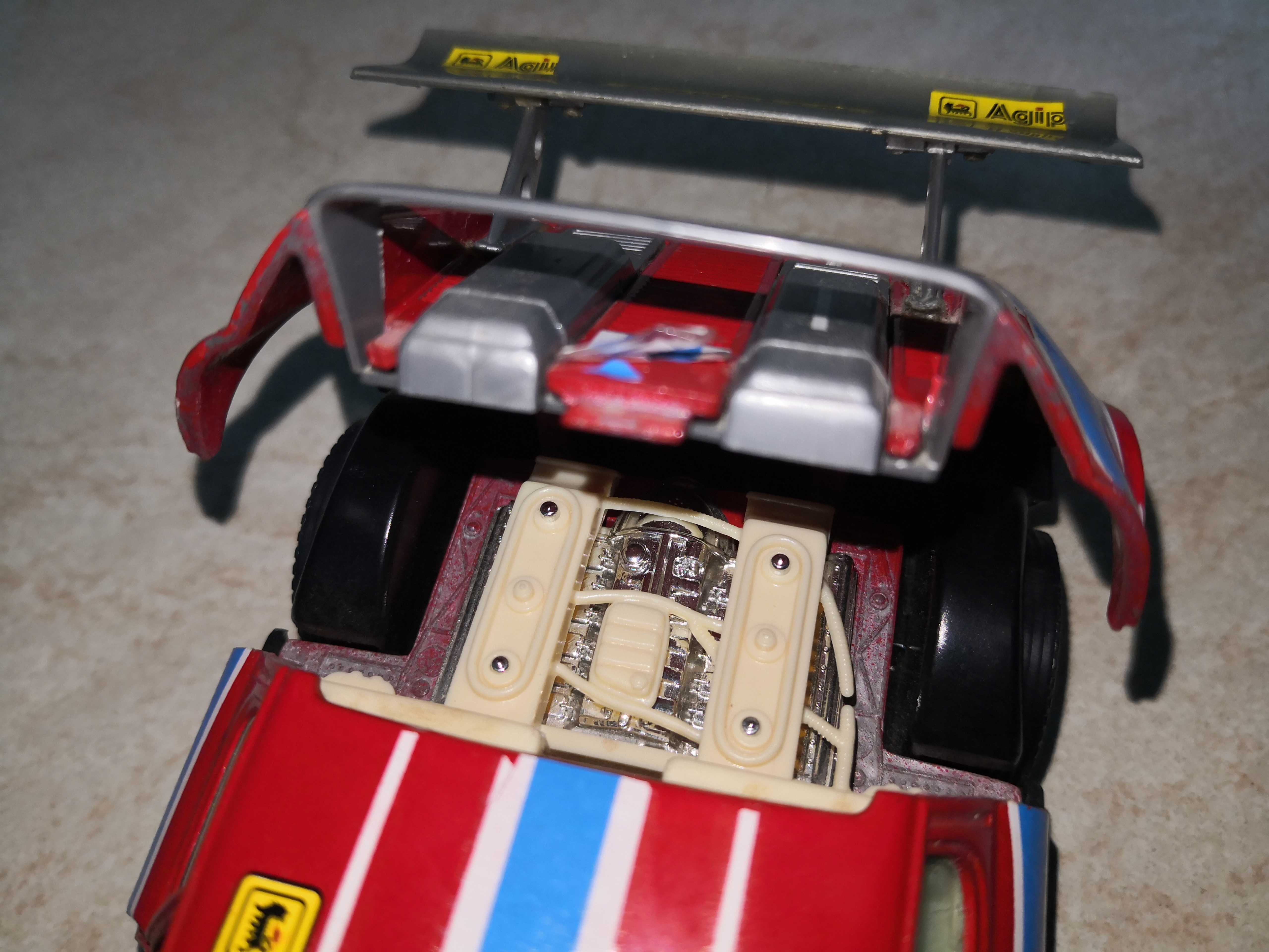 Macheta Ferrai BB 512 Daytona #66 Agip scara 1:24 producator Bburago