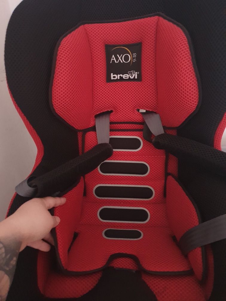 BREVI Стол за кола 9-18 кг. AXO RED 537 233