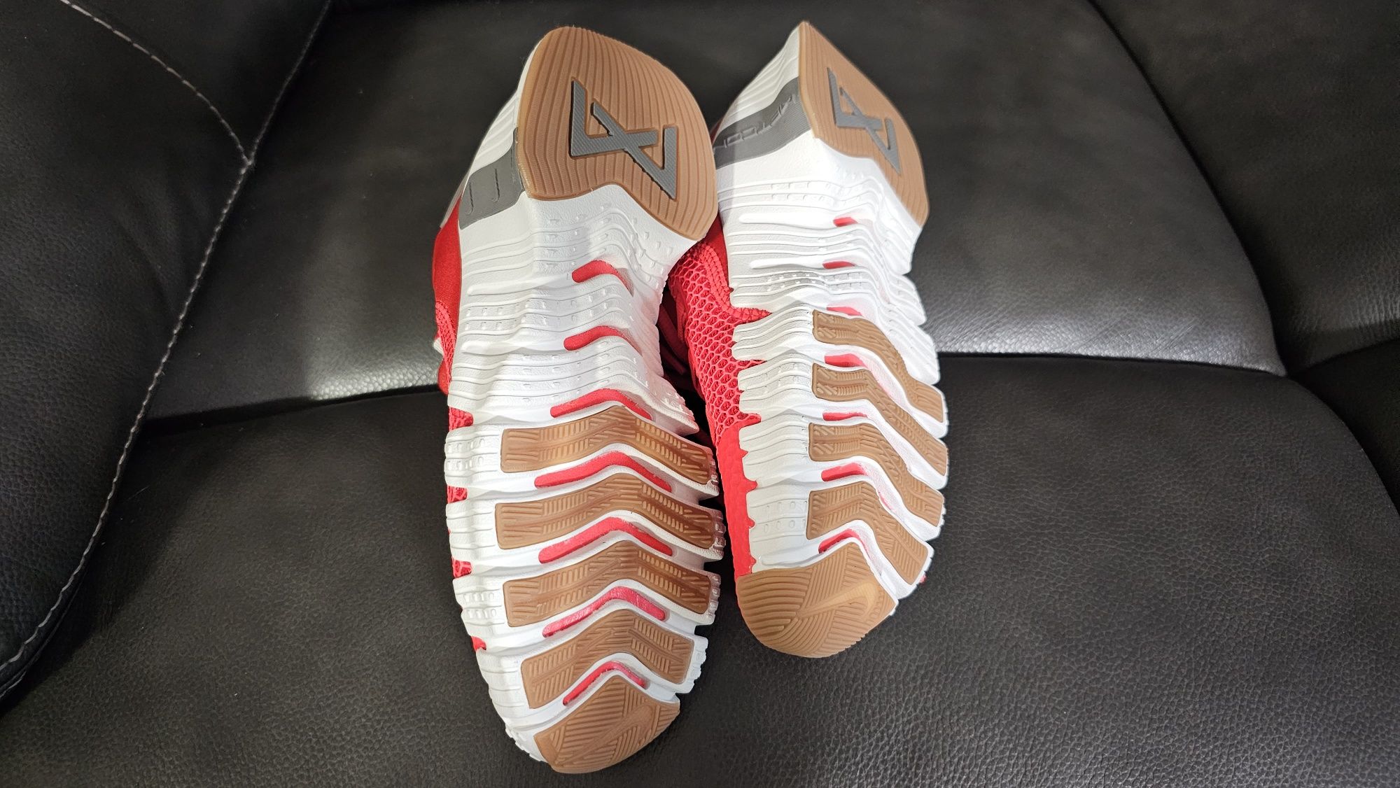 CT3886-602 Nike Free Metcon 4 нови оригинални внос Англия номер 36