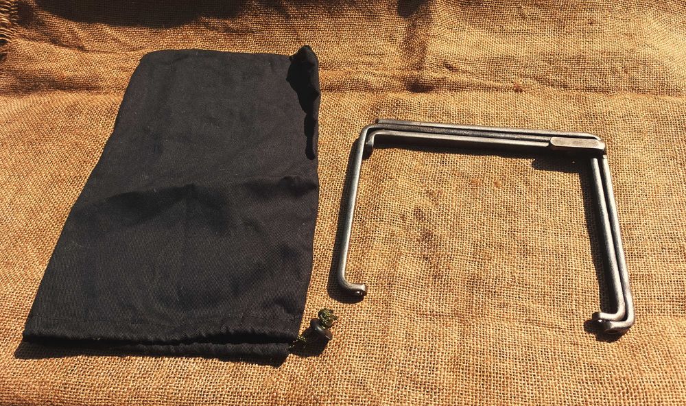 Pirostrie mica, trepied pliabil pentru camping, bushcraft