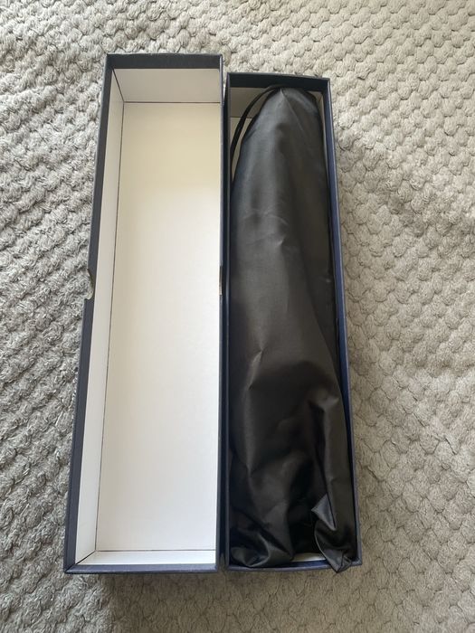 Штатив можно использовать как сэлфи палка