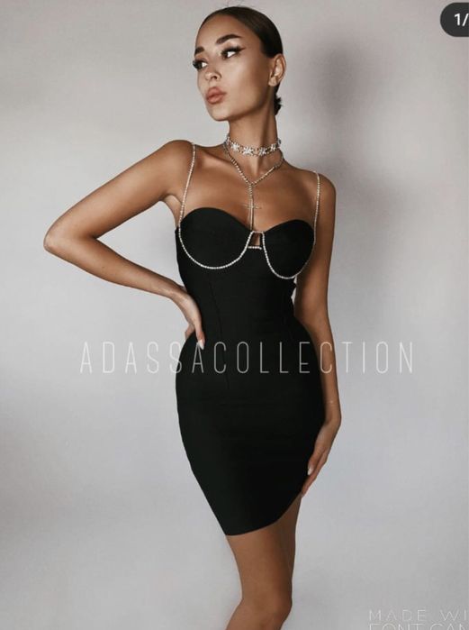 Rochie neagra tip bondage