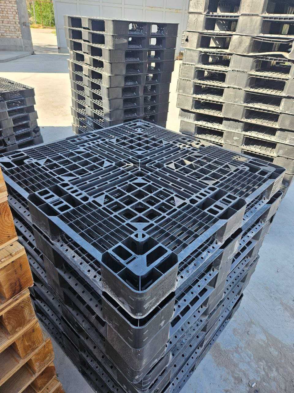 Plasmassa paddon 110×110.               
 65 000 som