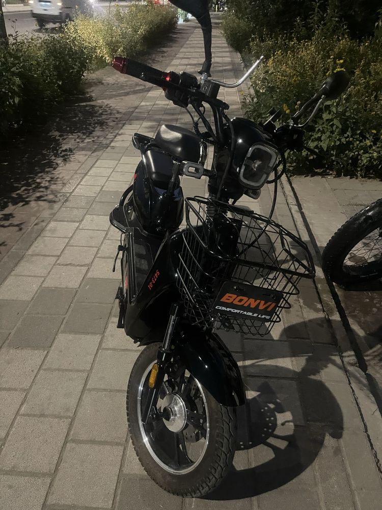 Elektro skuter sotiladi