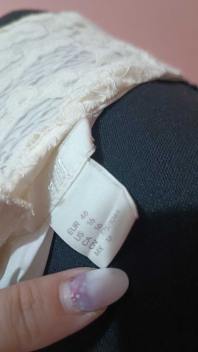 Rochie albă din dantelă – H&M