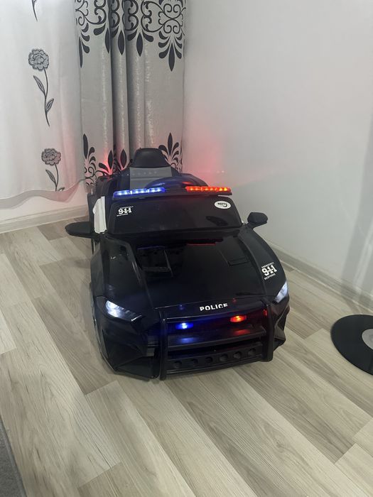 Masinuta electrica copii police